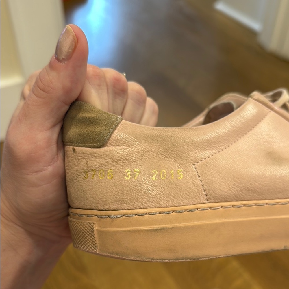 Common Project Sneakers - Picture 2 of 3